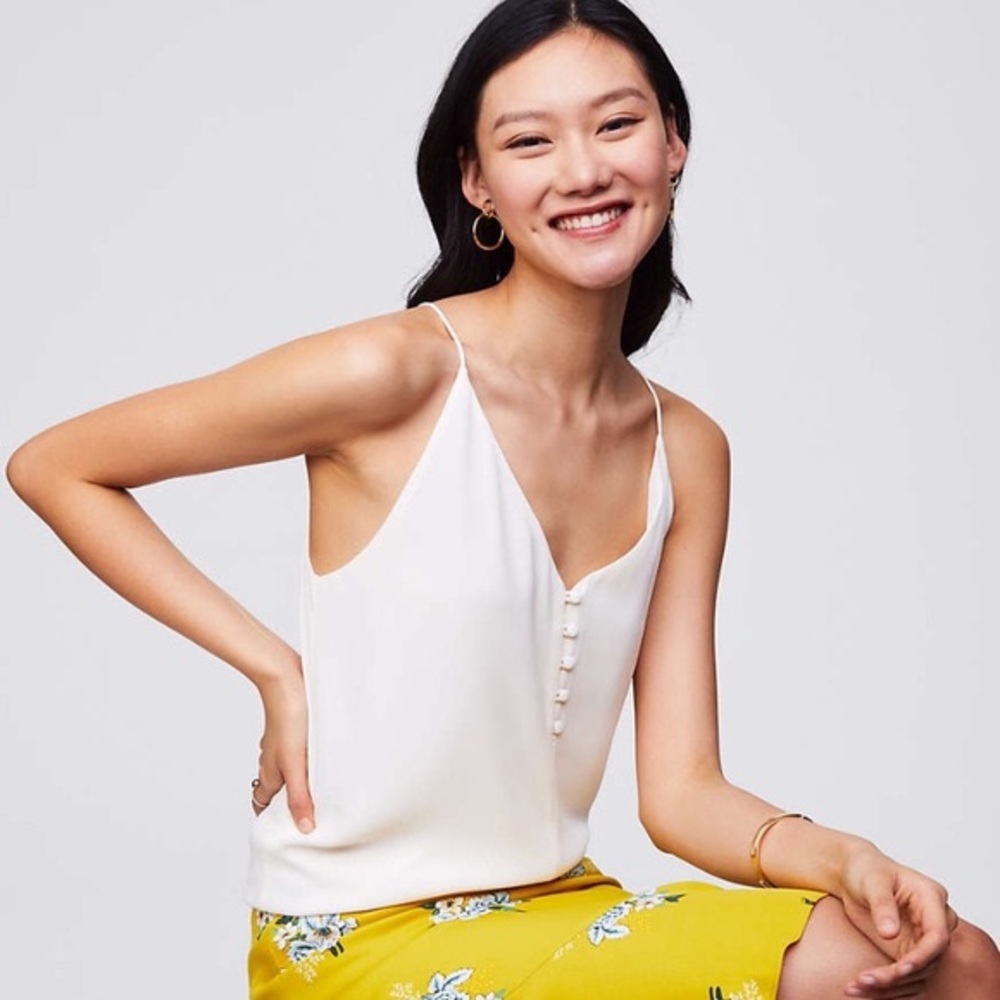 ANN TAYLOR LOFT BUTTON FRONT CREAM CAMISOLE Small
